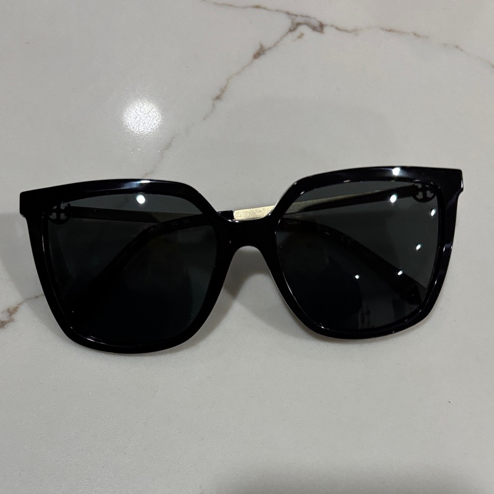 Tory Burch Sunglasses with Case
